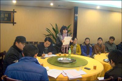 團(tuán)結(jié)進(jìn)取，勇于突破　再接再厲　再創(chuàng)佳績